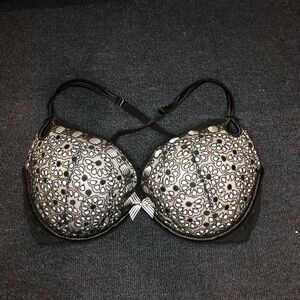 Victoria’s Secret Sexy Little Things Black & white Floral Padded Bra Size 34DD